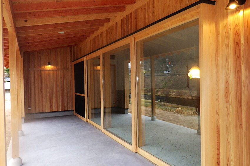 湯原アングラーズリトリート新築工事、テラス